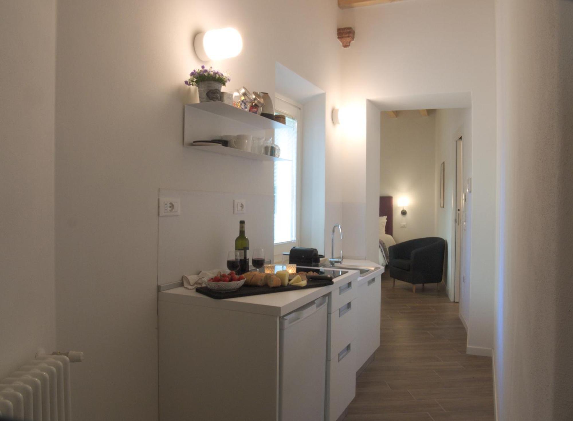 Ai Portoni Apartment Verona Bagian luar foto